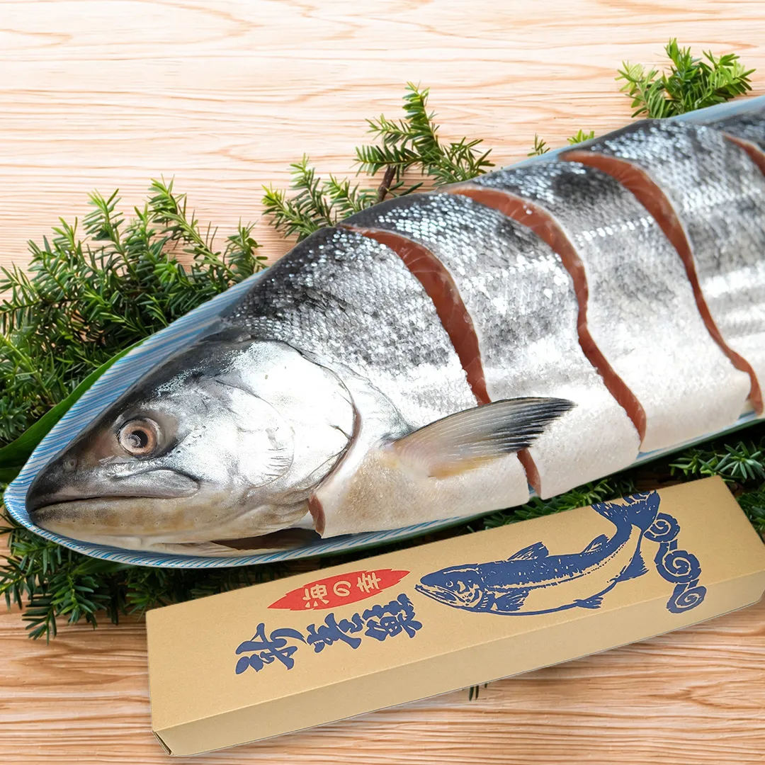 北海道オホーツク産「北隆丸」めじか新巻鮭（姿切り身）約2.0kg／冷凍