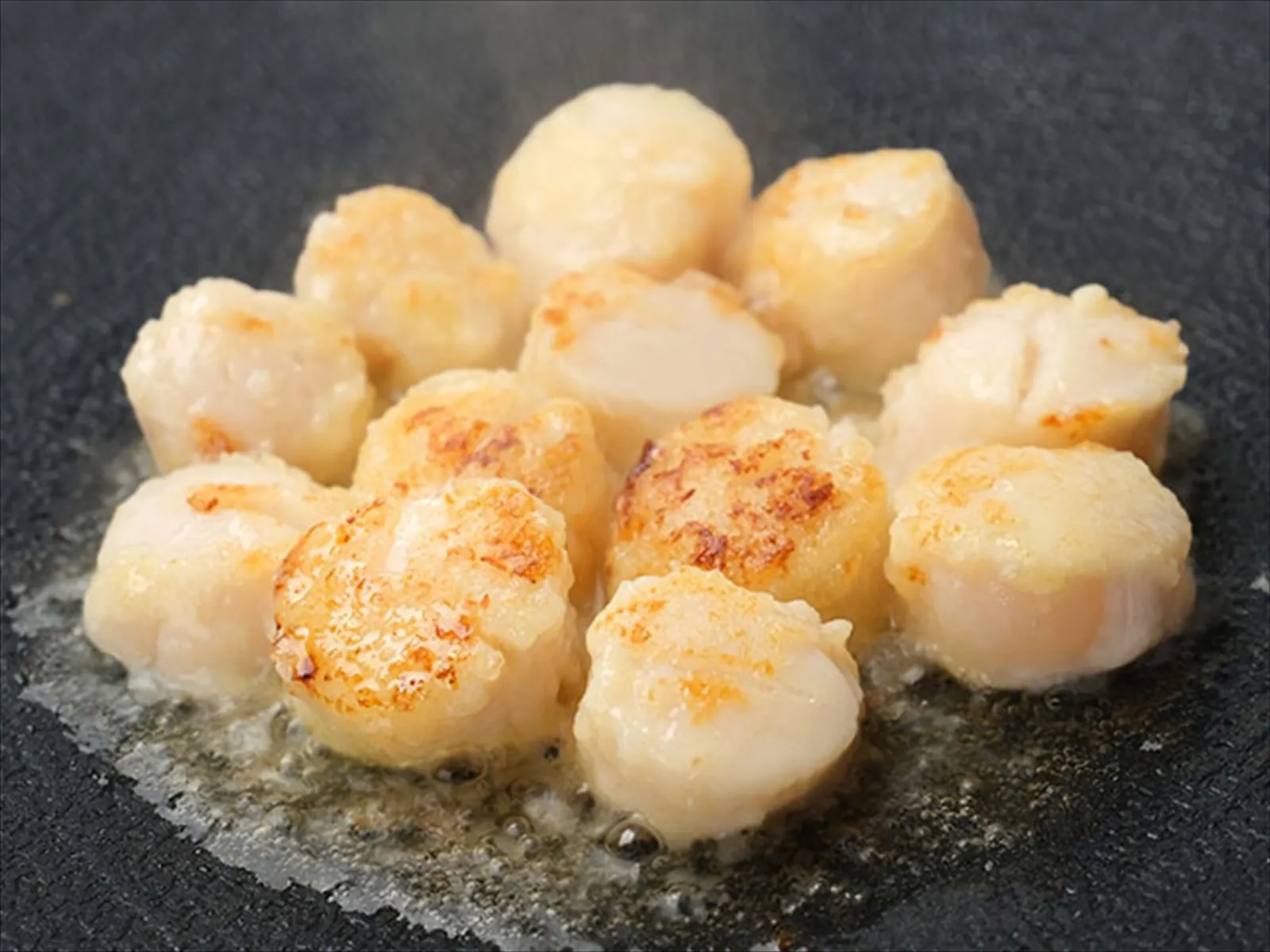 焼き物やフライで楽しむ猿払産帆立